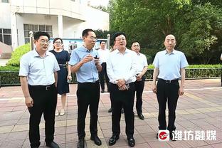 杰伦-布朗：打65场才能评奖有些太严格 或许58场更合适